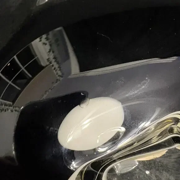 Vintage UG Collectable Handcrafted Orca/Whale Paperweight - Picture 4 of 5